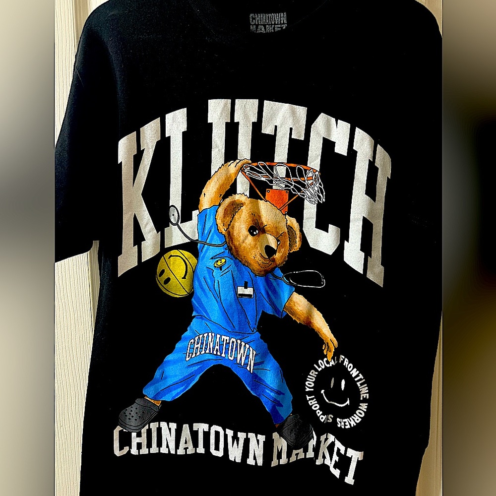 Klutch Sports Chinatown Market Basketball Tee Sz Lg